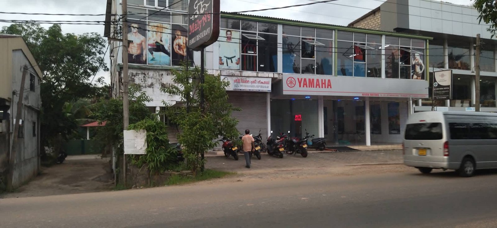වේයන්ගොඩ නගරයේ කුලියට හෝ බද්දට දීමට ඇති කඩ කාමර සහ වාණිජ ගොඩනැගිල්ල