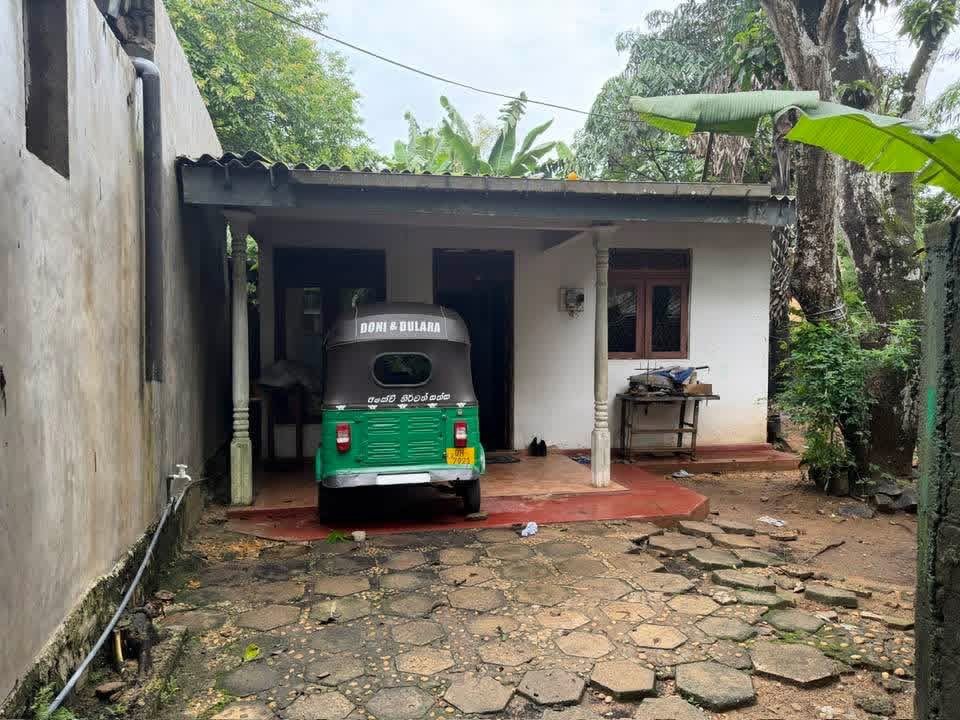 කිරිල්ලවල වැලිවේරිය පාරෙ නිවස විකිණීමට