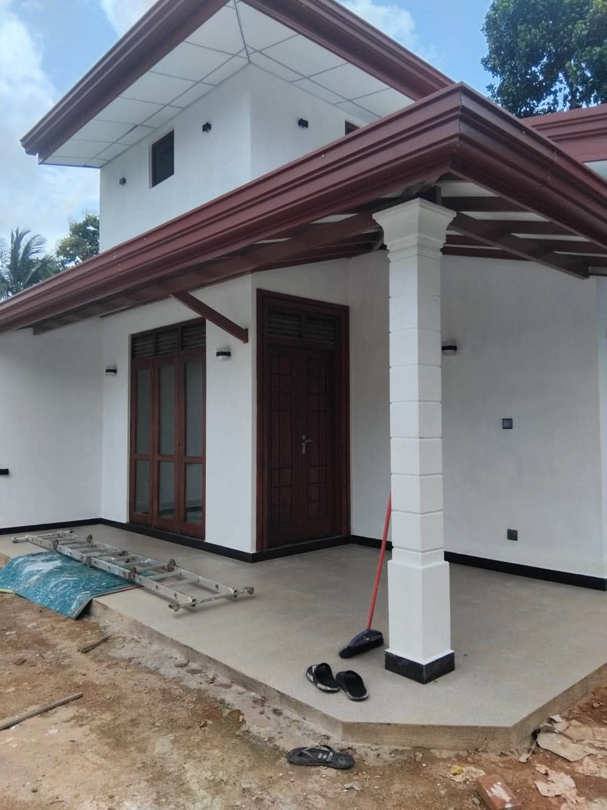 ඔරුවල මුල්ලේගම පිහිටි මෙම පර්චස් 6 සමග brand new තනි මහල් අංගසම්පුර්ණ නිවස විකිණීමට ඇත