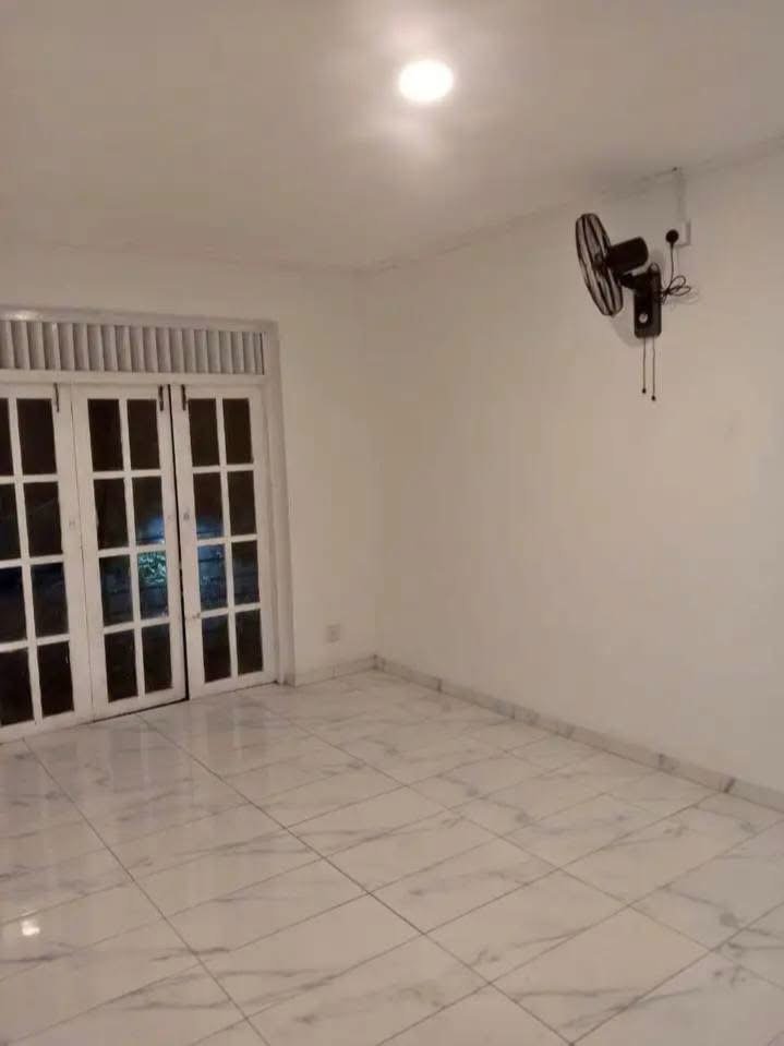 Tow story House for rent kosswatta Battaramulla