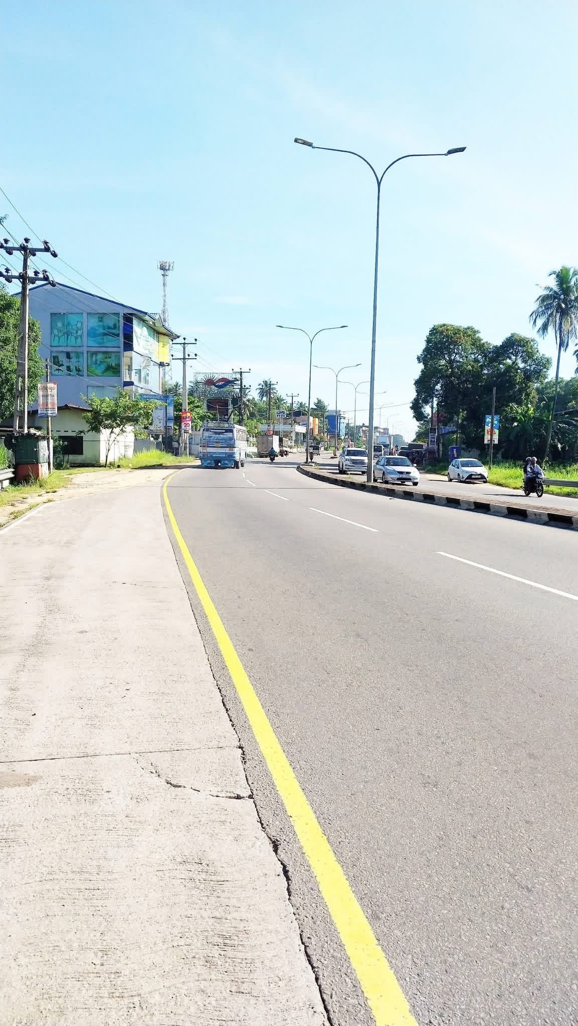 කළගෙඩිහේන පිහිටි සියලු පහසුකම් සහිත මෙම ඉඩම විකිණීමට ඇත