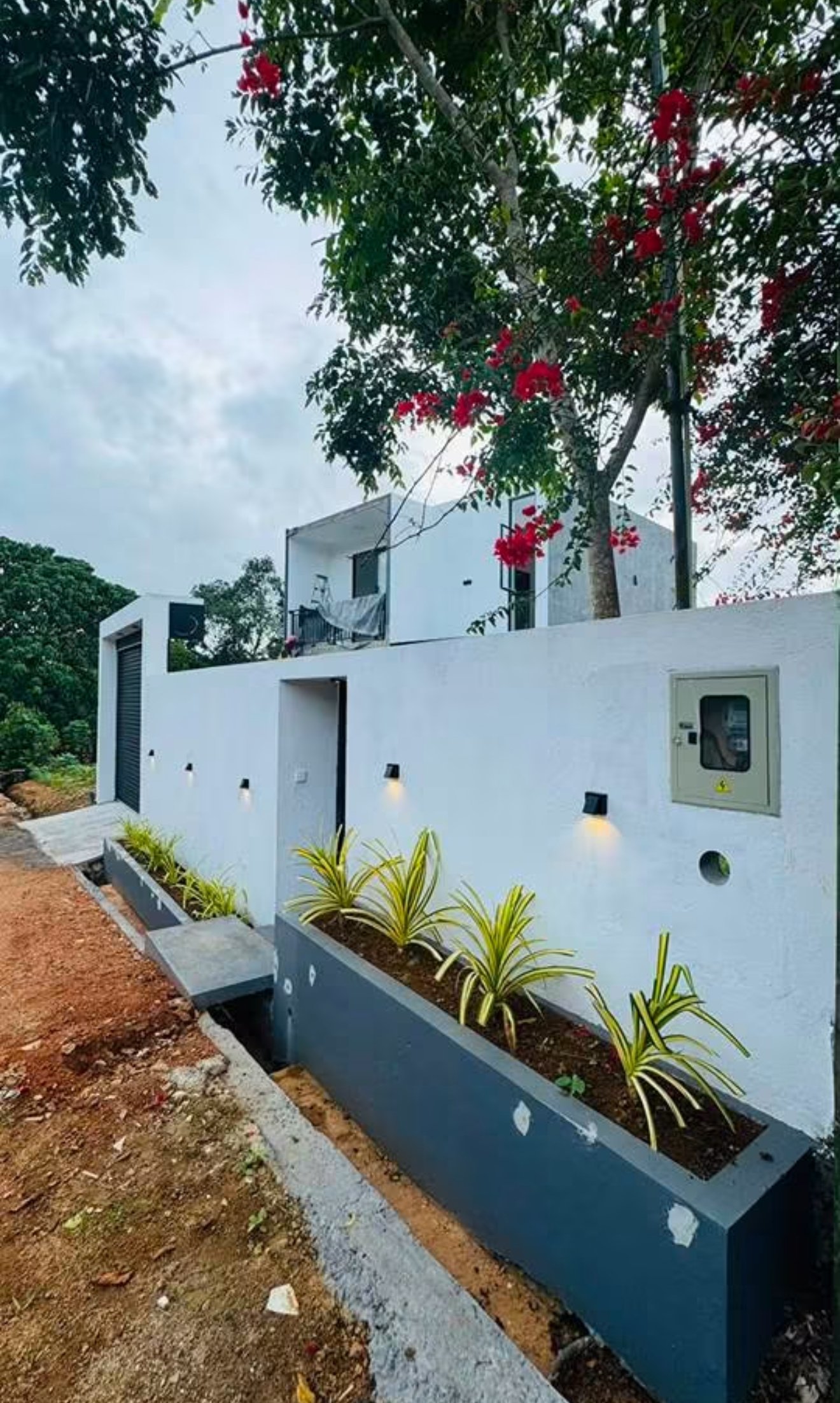 ගෝනපල අංග සම්පූර්ණ නව දෙමහල් නිවසක් විකිණීමට