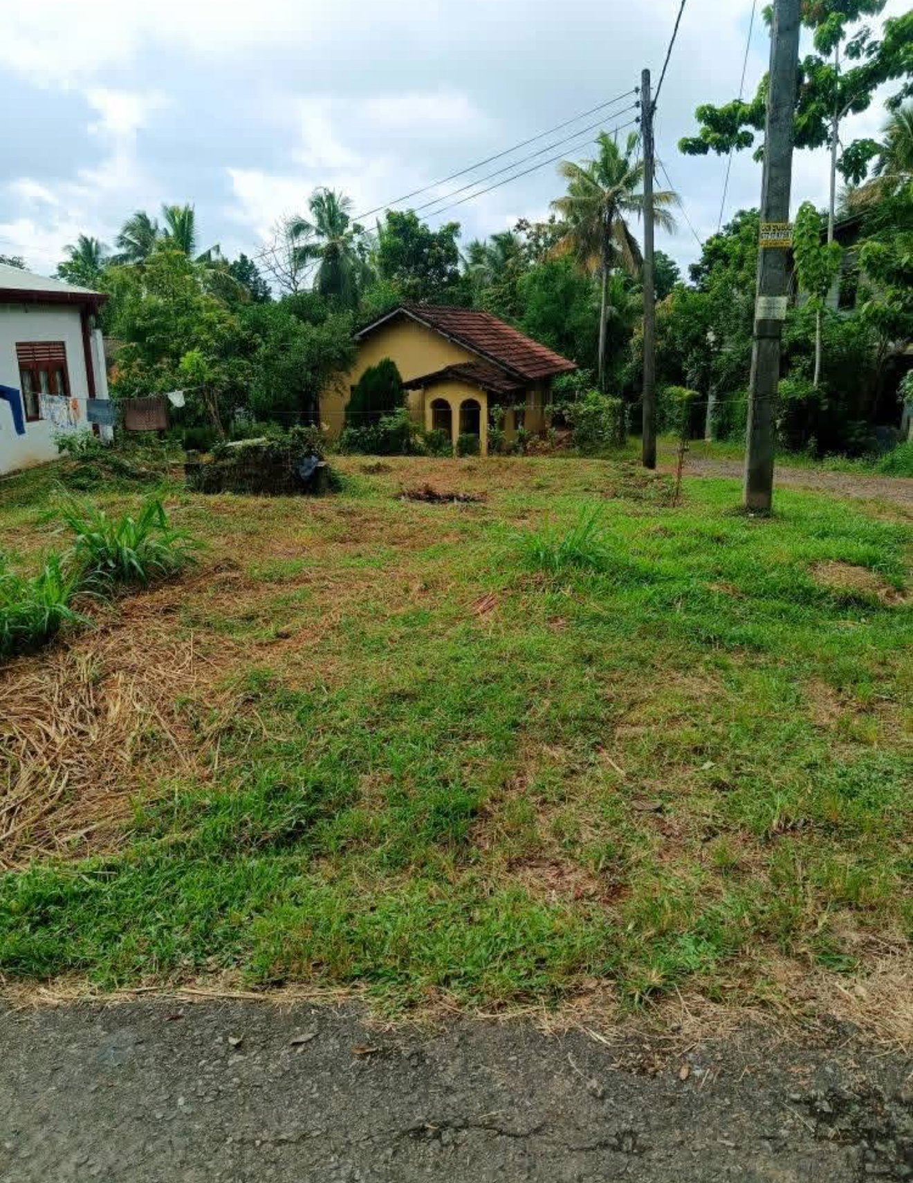 කොළබ දිස්ත්‍රික්කයේ පර්චස් 6 ක ඉඩම විකිනිමට