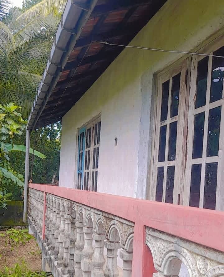 පොල්ගහවෙල දුම්රියපළට ආසන්නයේ ඇනෙක්ස් එකක් (උඩුමහලක්) කුලියට දීමට තිබේ
