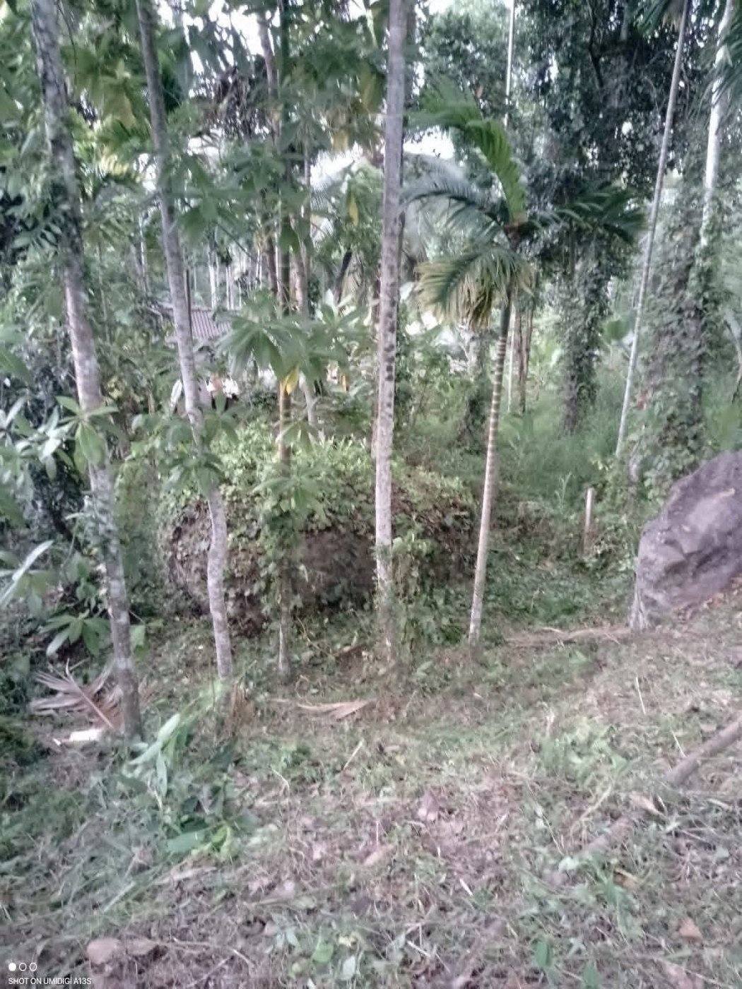 10 perches with all facilities for sale in Ambanpitiya