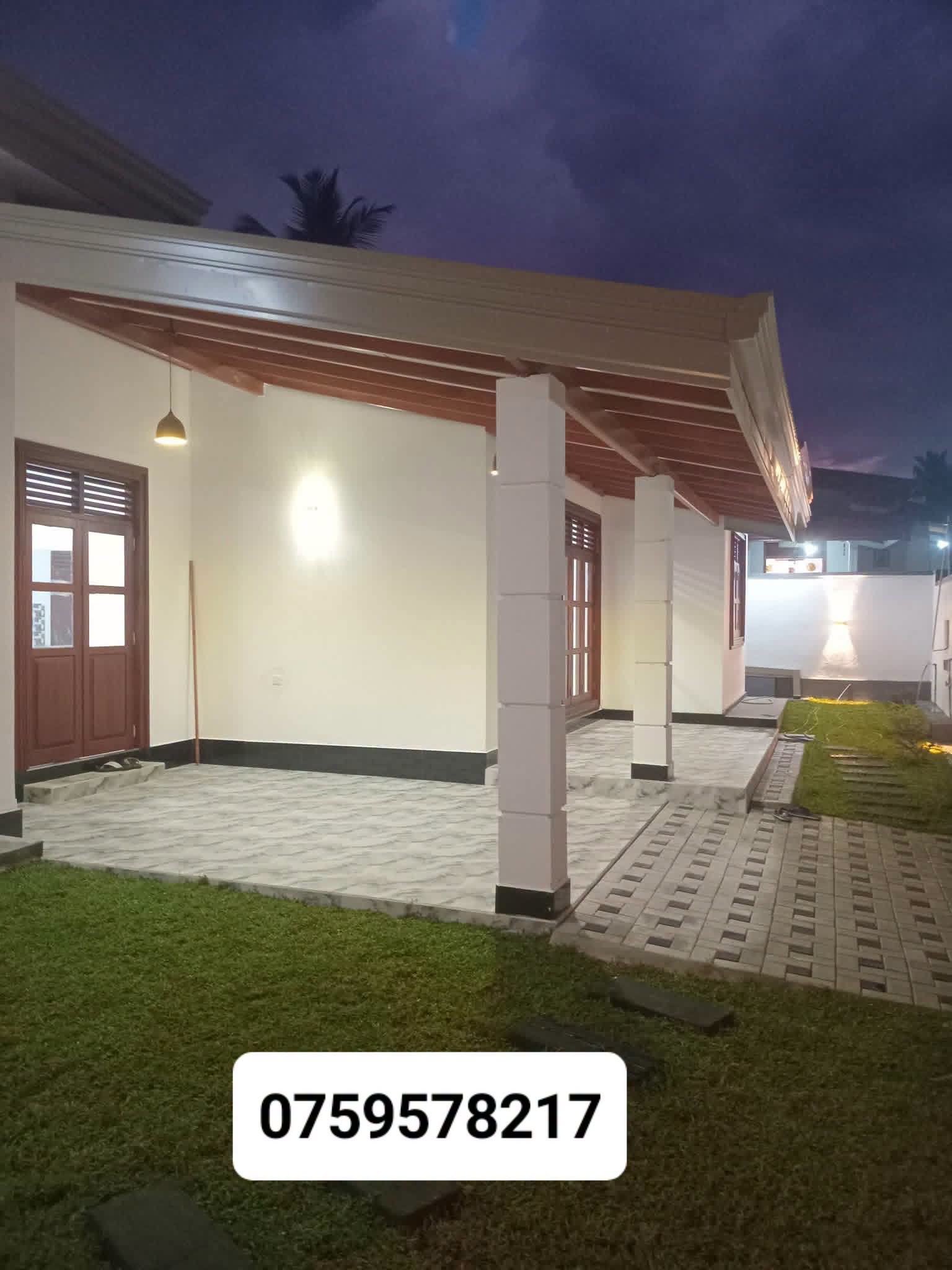 🏡 🏡🏡හෝමාගම  හල්බරාවේ අංග සමිපුර්න ( වැඩ අවසන් අදියර ) පදිංචි නොවූ නිවස විකිනිමට.