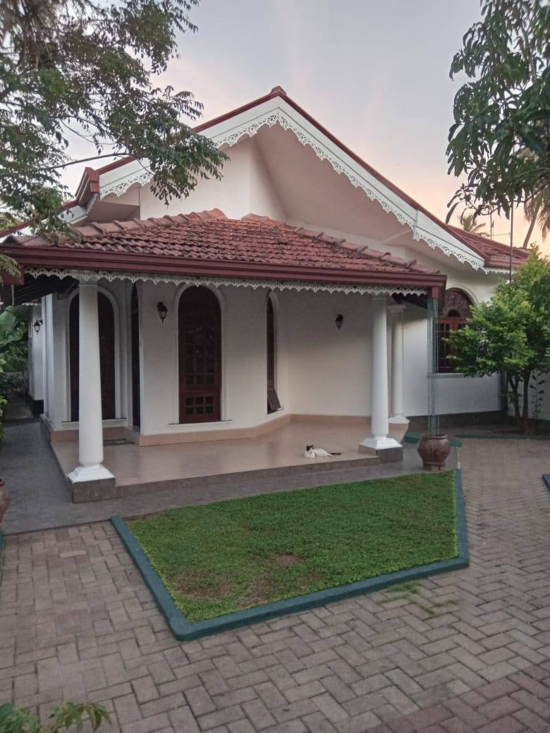 මීගමුව දලූවකොටූව නිවසක් විකිනීමට ඇත