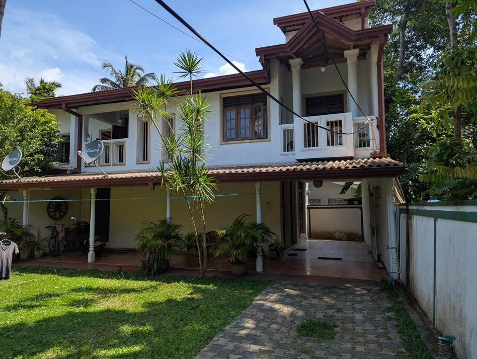 වාද්දූව - තල්පිටිය  ගාලු පාරට 300m  නිවස විකිනීමට ඇත
