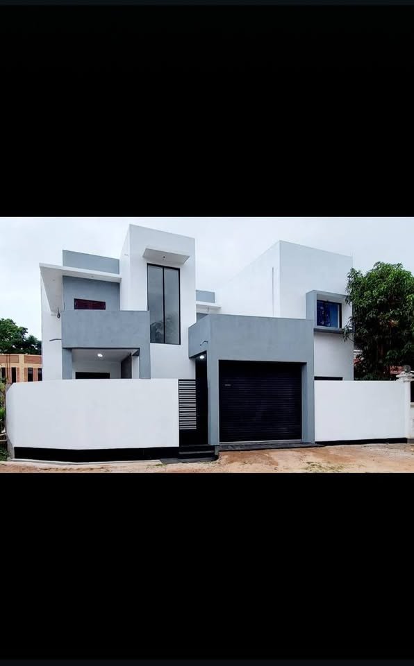 URGENT HOUSE FOR SALE
