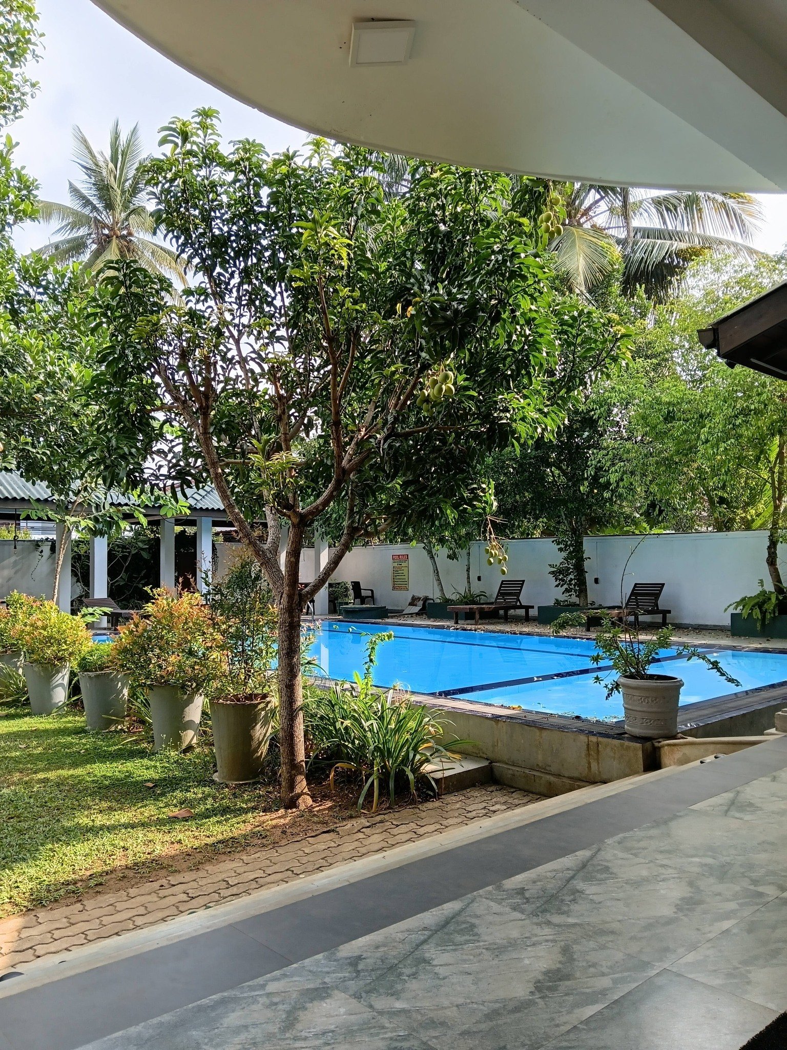 ගාලු කොටුවට ඇවිදින දුරින් සුපිරි luxury AC villaApartment  එකක් විකිනීමට.