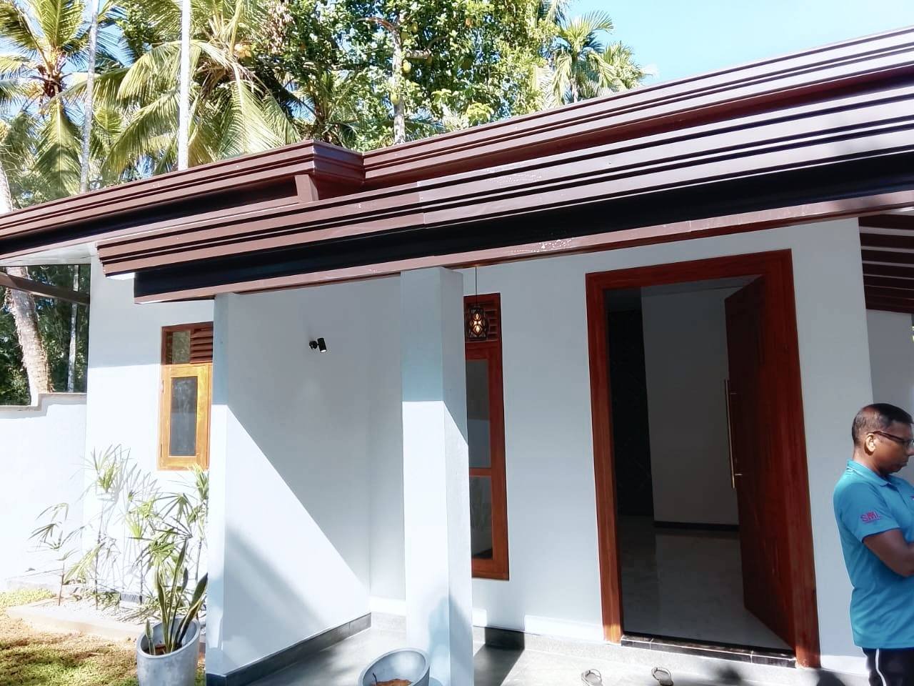 ගම්පහ දිස්ත්‍රික්කෙ වැලිවේරිය නැදුන්ගහාහෙන  අලුතින් ඉදිකරන ලද නිවසක් විකිණීම