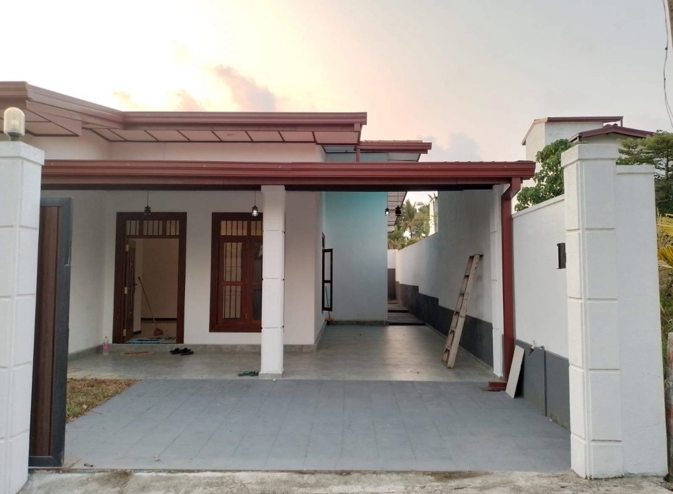 පර් 9 ක අන්ගසම්පුර්න අලුත්ම නිවස විකිණීමට - Kahathuduwa